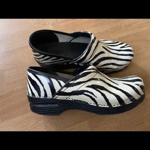 Dansko pro zebra print clogs